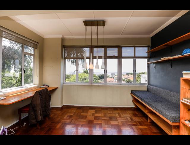 2.5 BEDROOM APARTMENT FOR SALE IN GLENWOOD
